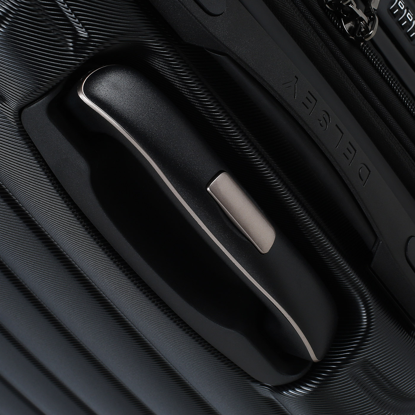 Чемодан с отделением для ноутбука Delsey Shadow 5.0