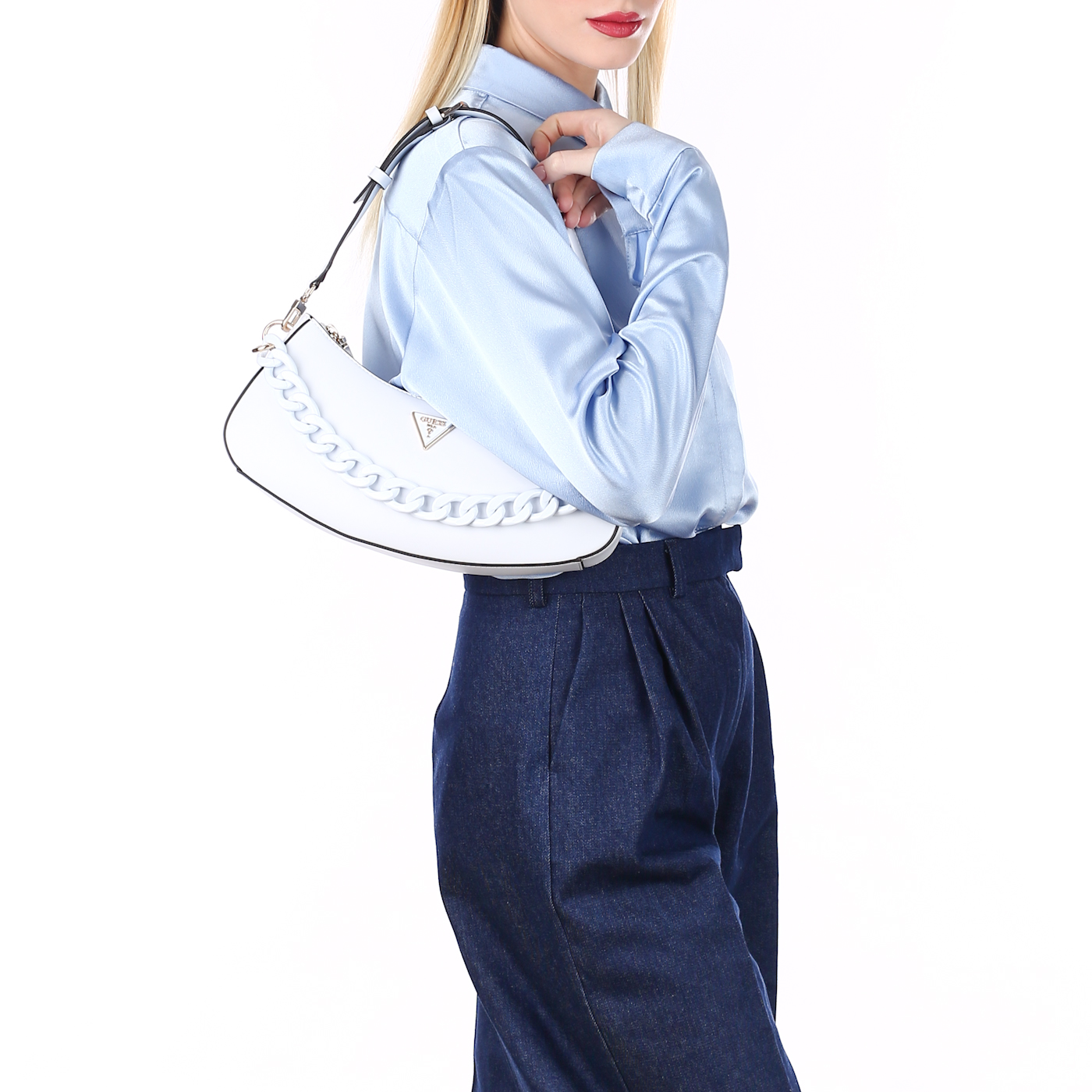 Сумка с цепочкой Guess Carina