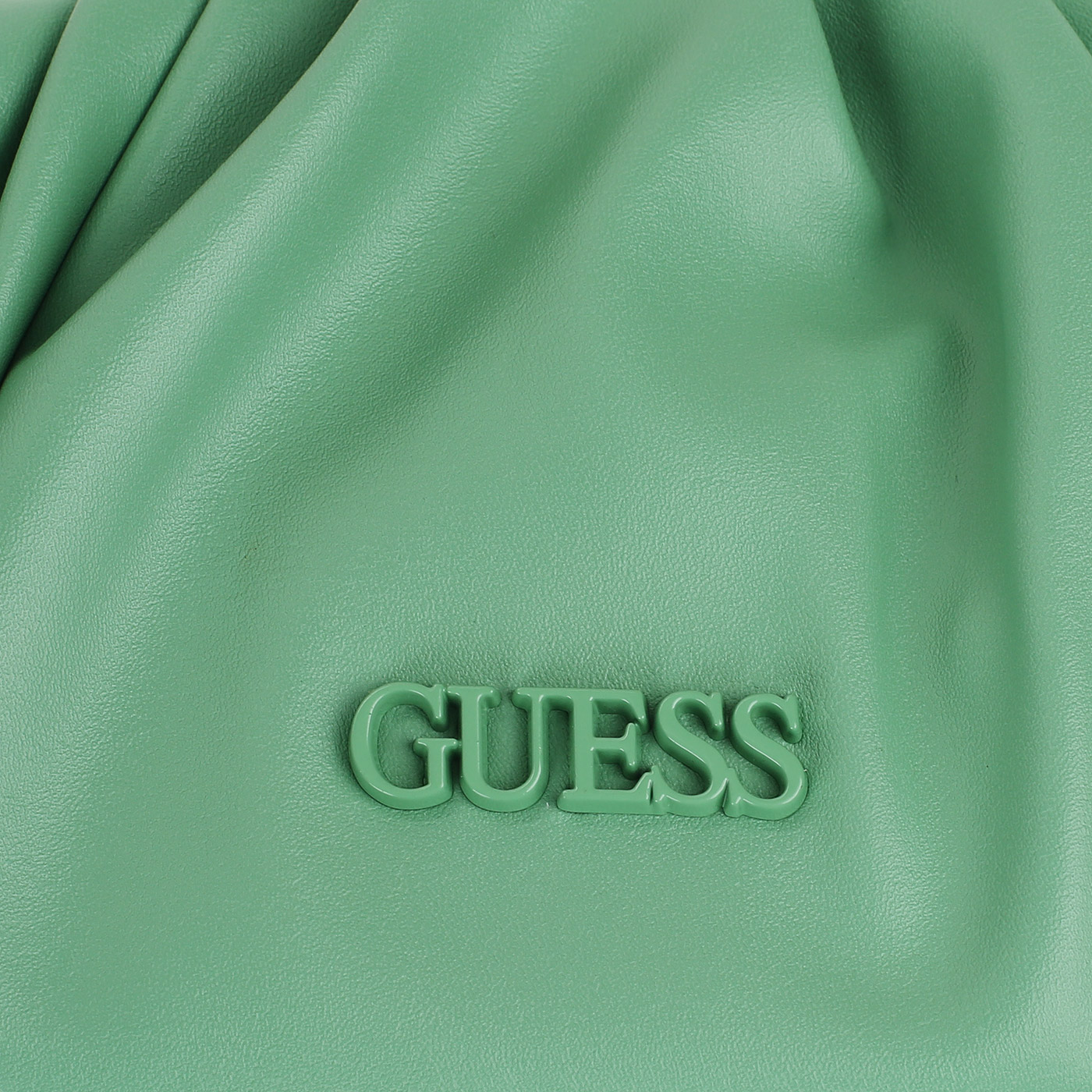 Сумка с цепочкой через плечо Guess Central city