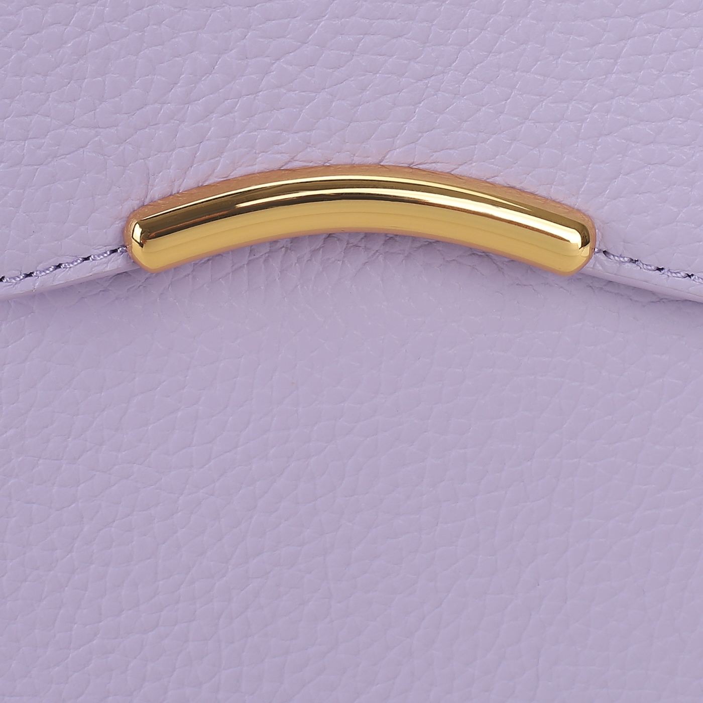 Сумка через плечо с цепочкой Coccinelle Dina