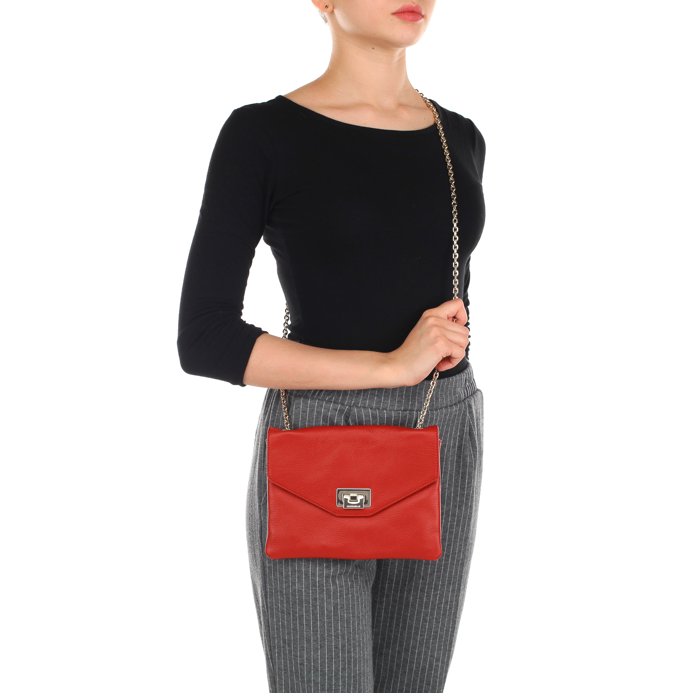 Женская кожаная сумочка кросс-боди на цепочке Coccinelle Pochette