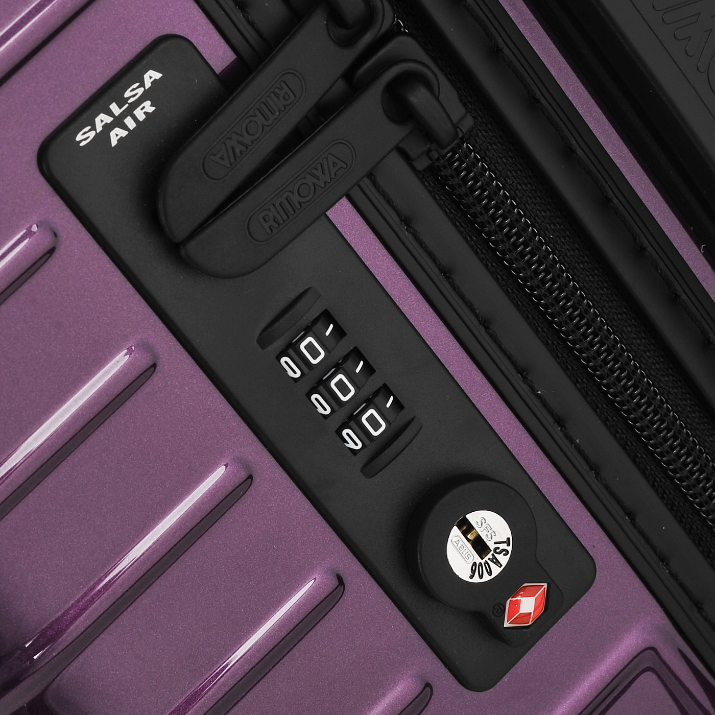 Чемодан средний M из поликарбоната Rimowa Salsa Air