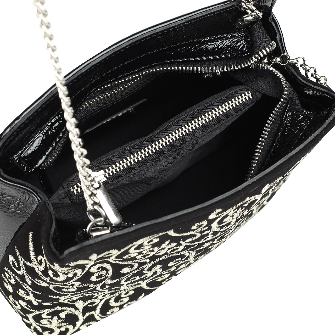 Черная сумочка со светлой вышивкой Marina Creazioni 