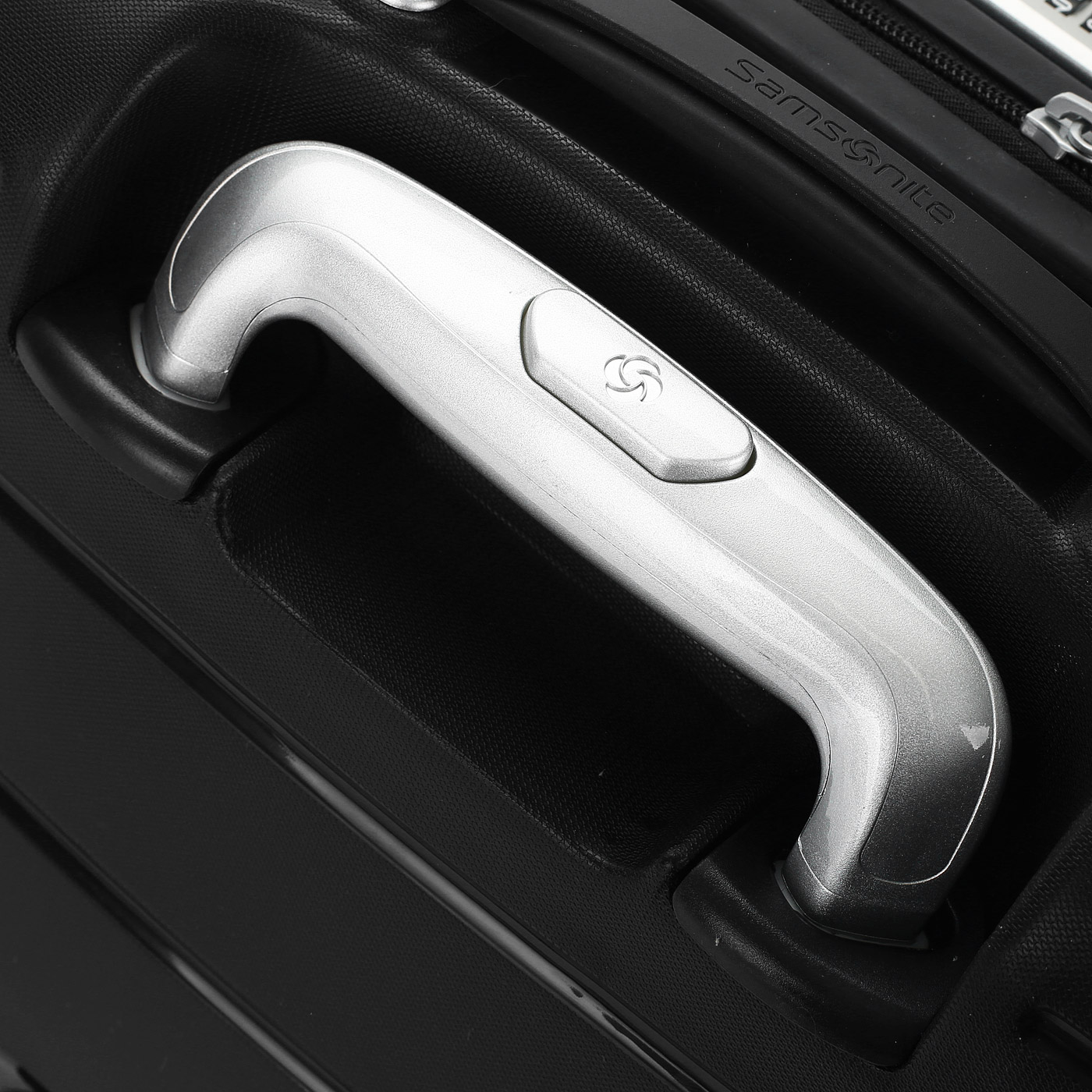 Чемодан для ручной клади из полипропилена с кодовым замком Samsonite Flux