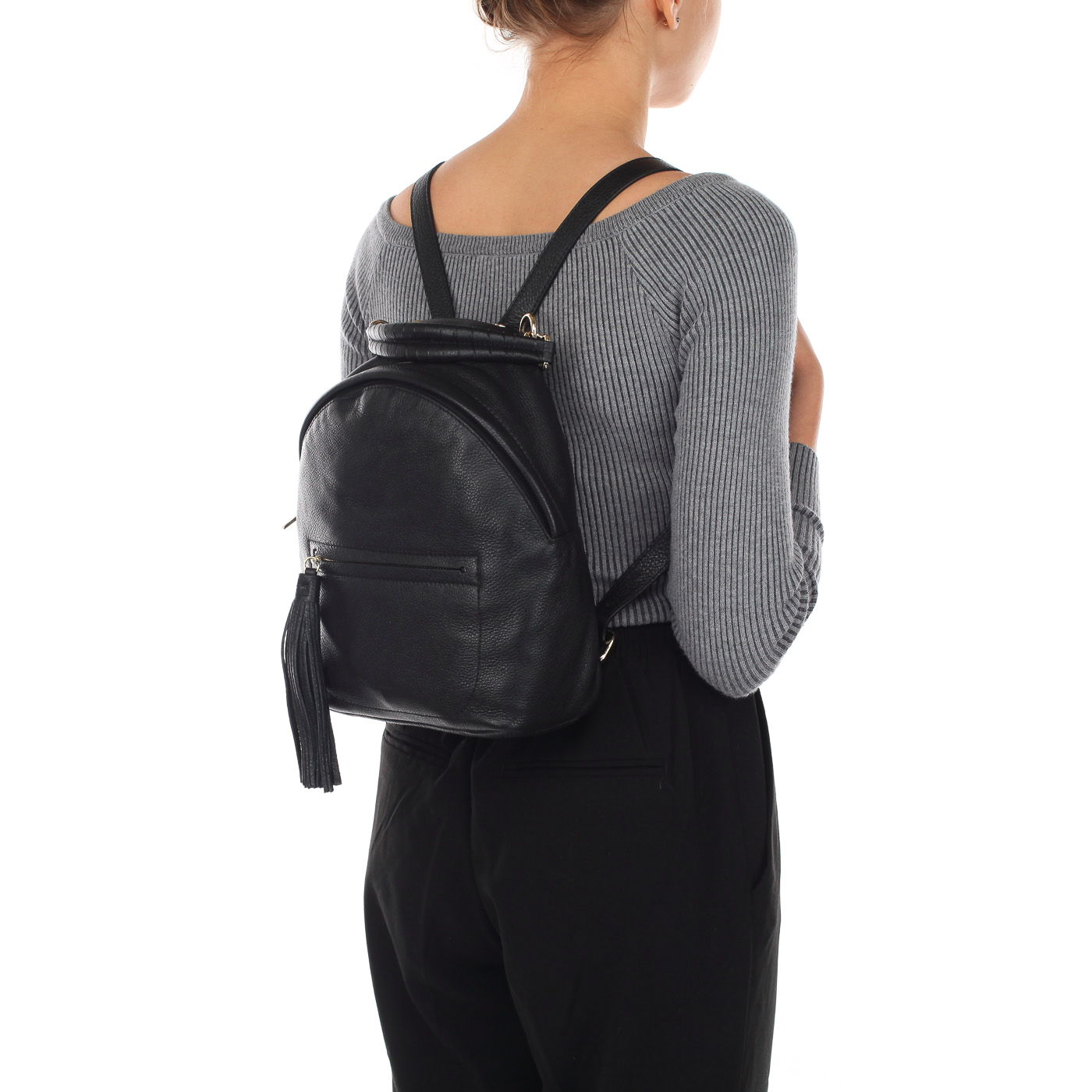 Женский черный рюкзак из натуральной кожи Coccinelle Leonie