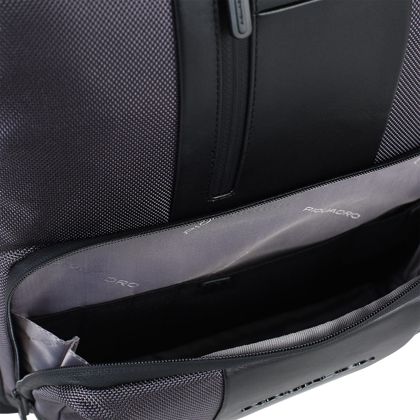 Дорожный рюкзак Piquadro Brief