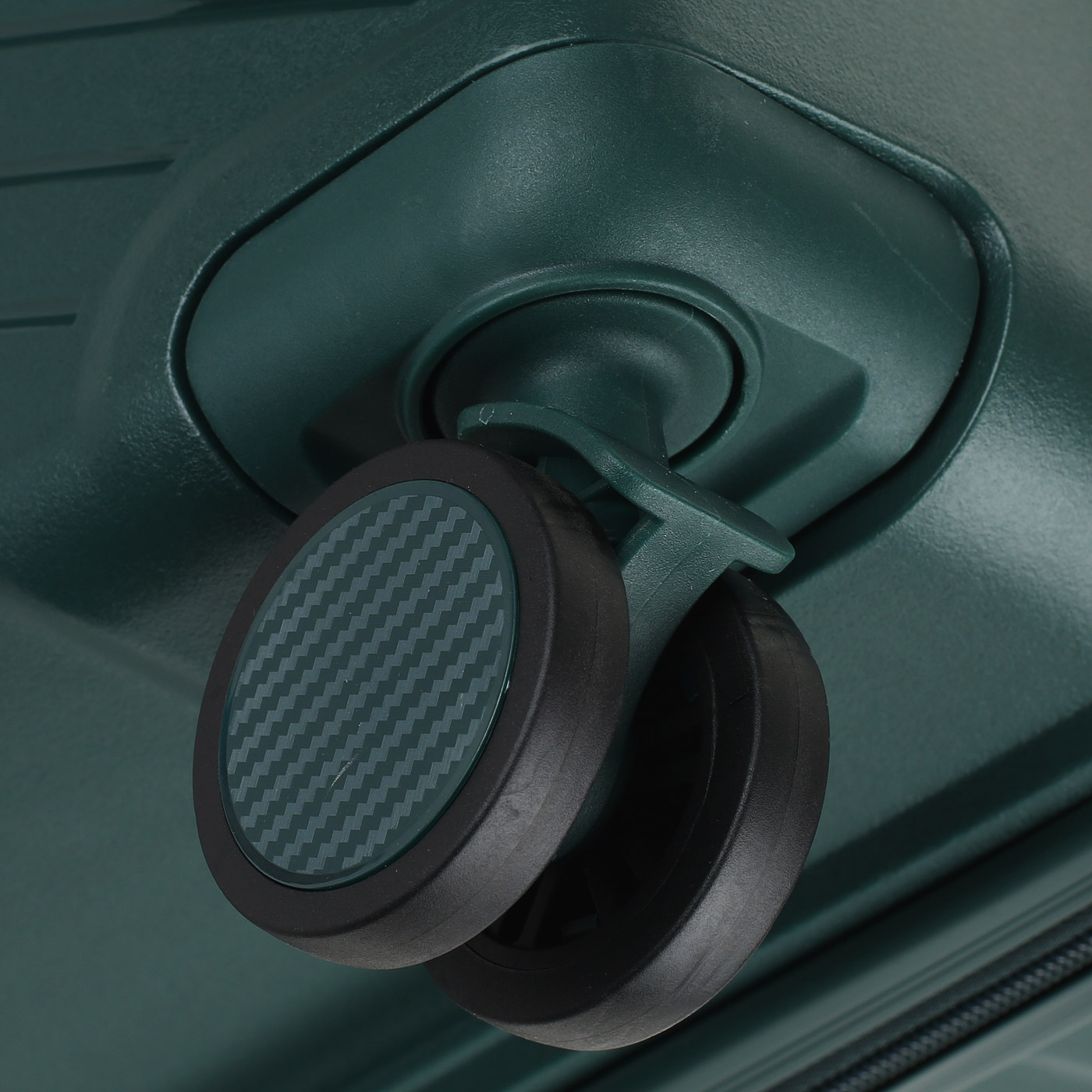 Чемодан большой L из полипропилена с кодовым замком Teckel Skydriver