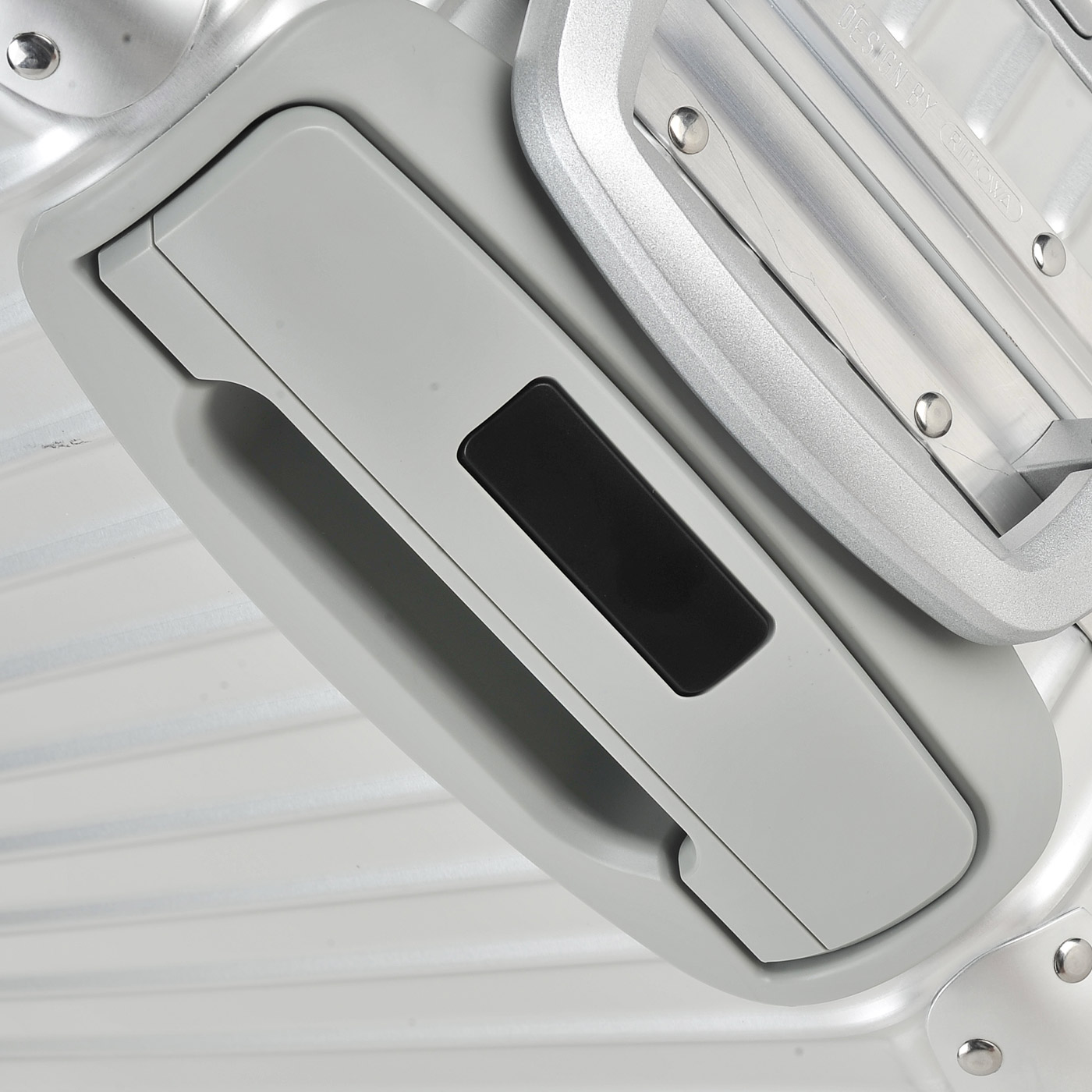 Чемодан для ручной клади XS алюминиевый Rimowa Topas