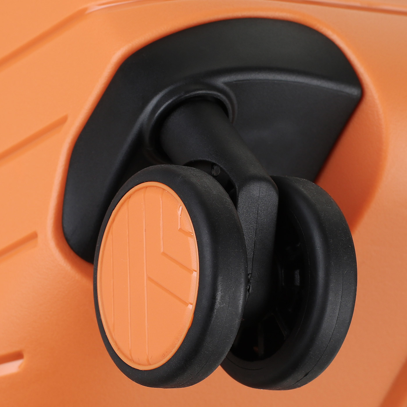 Чемодан большой L из полипропилена Eberhart Allure