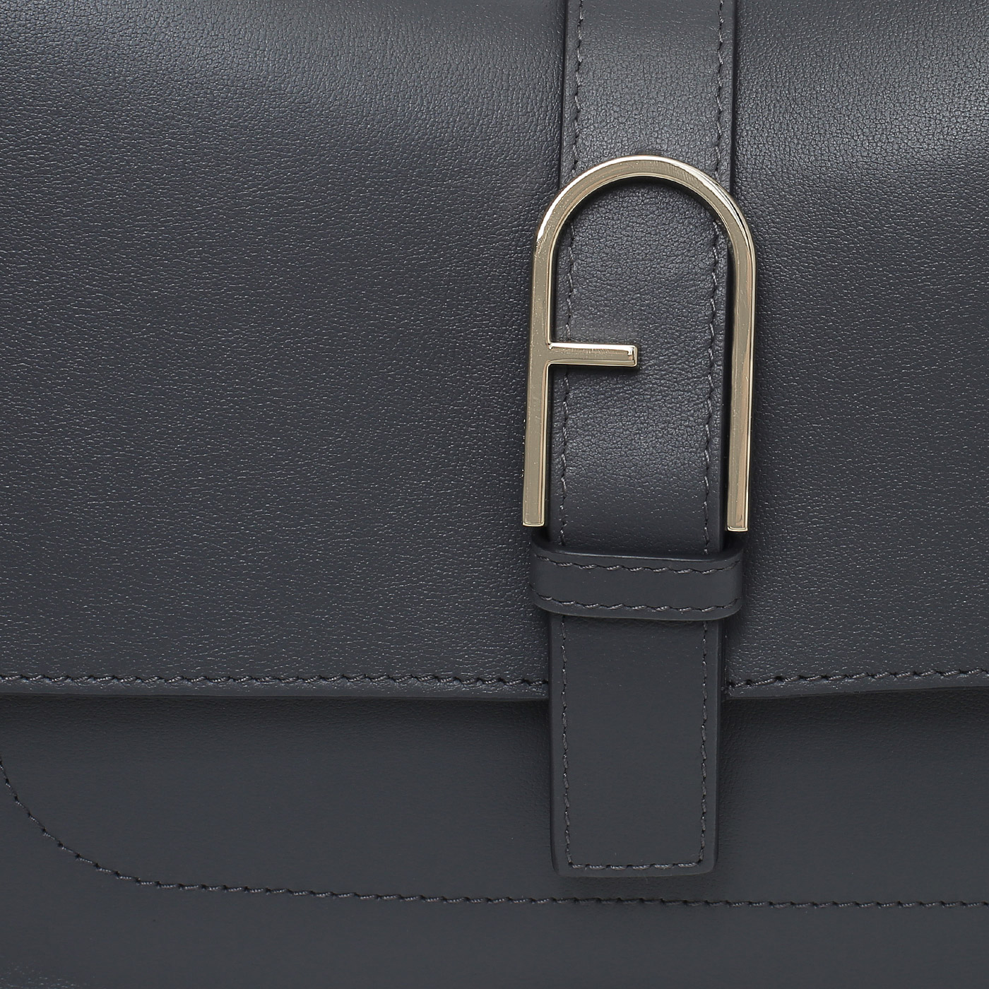 Кожаная сумка Furla Flow