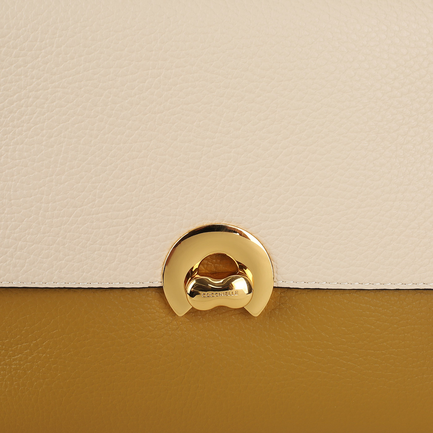 Кожаная сумка Coccinelle CoccinelleBinxie tricolor