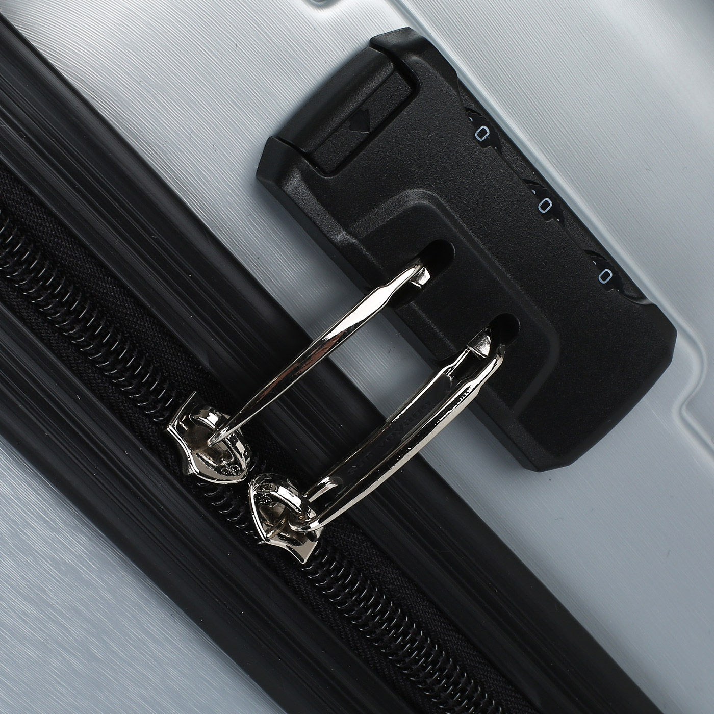 Чемодан маленький S из ABS-пластика с кодовым замком Sun Voyage Elit