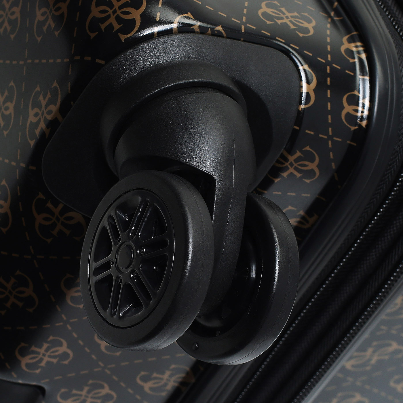 Чемодан на колесах Guess Jesco Travel