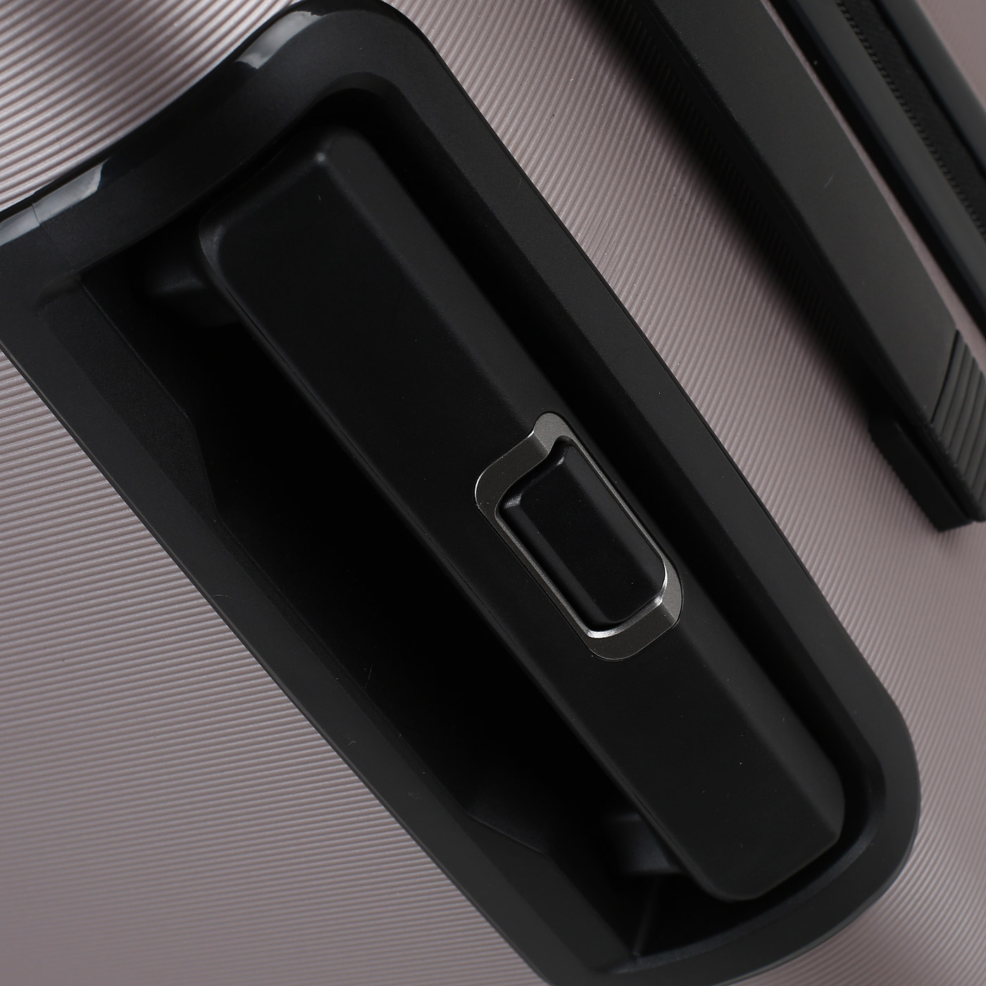 Чемодан большой L из полипропилена с кодовым замком Stevens Millennium