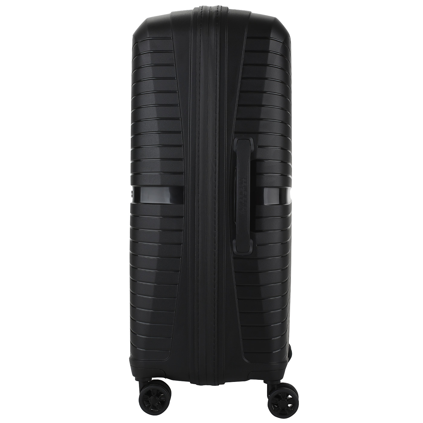 Чемодан средний M из полипропилена с кодовым замком American Tourister Airconic