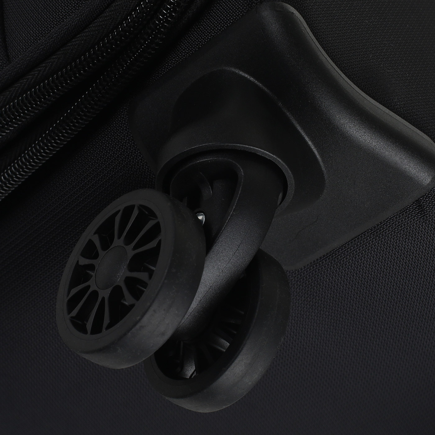 Чемодан большой L тканевый с кодовым замком American Tourister Crosstrack