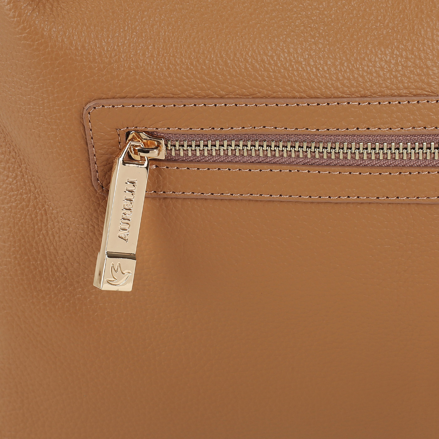 Кожаная сумка-рюкзак Aurelli Bella