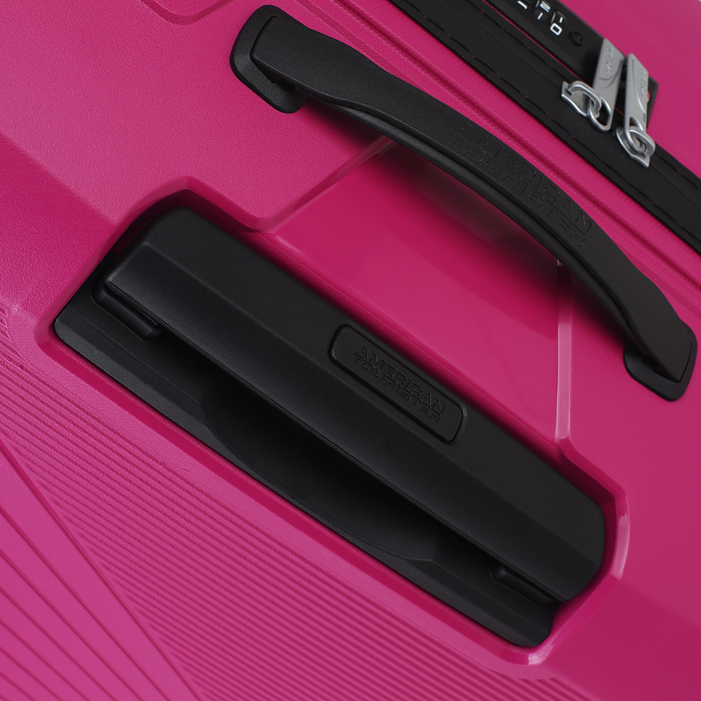 Чемодан American Tourister Airconic