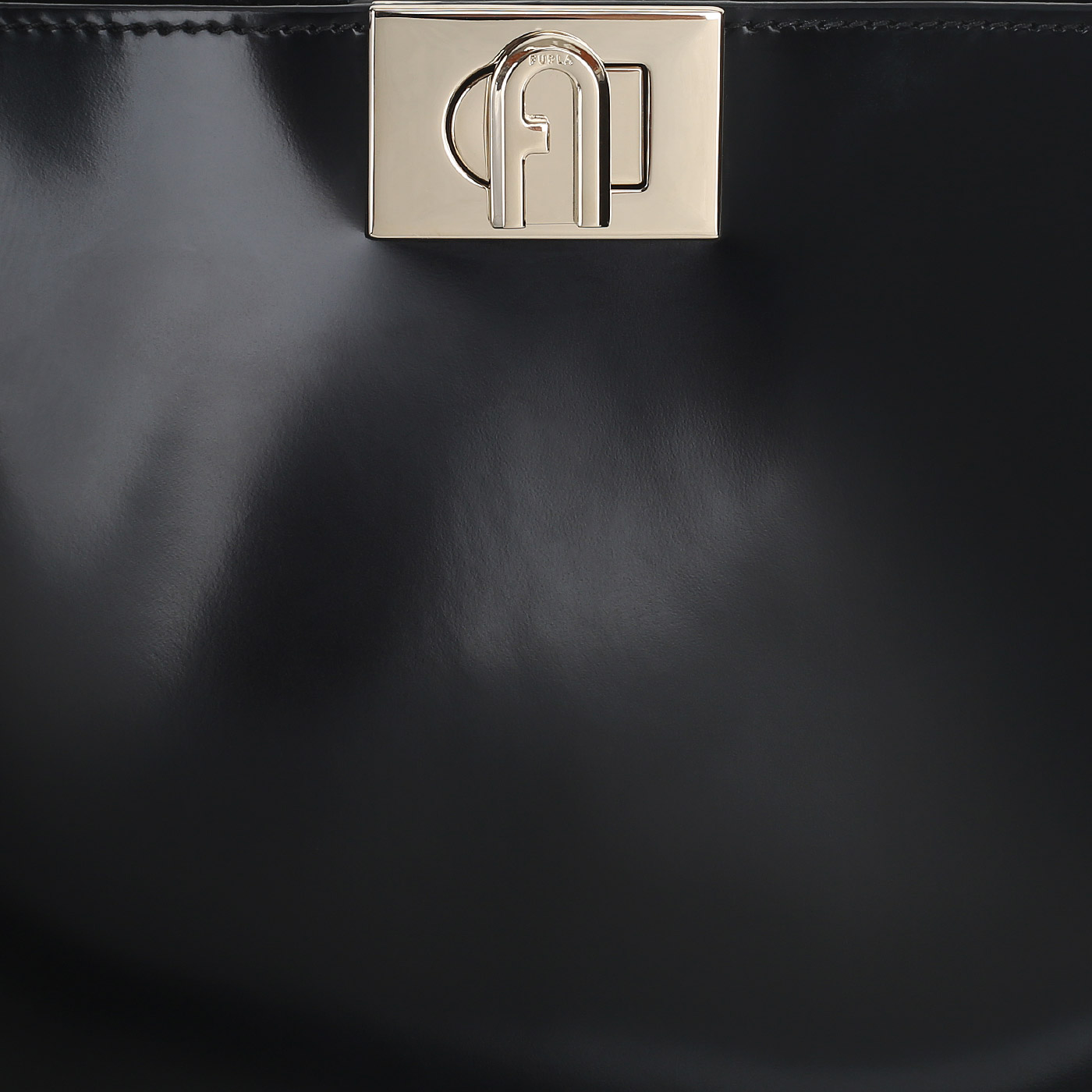 Кожаная сумка Furla Fleur