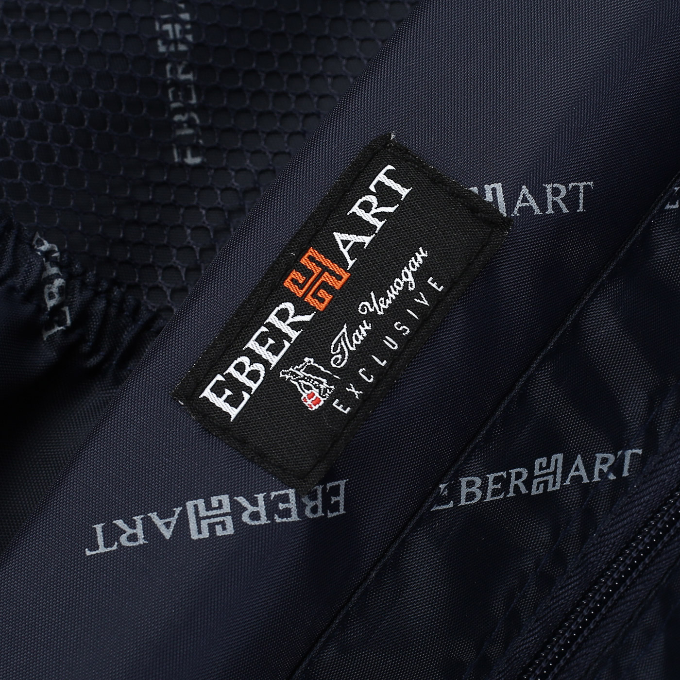 Чемодан маленький S из поликарбоната с кодовым замком Eberhart Emerald Glow-2