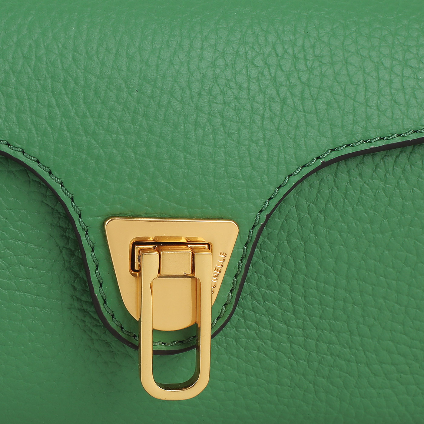 Сумка через плечо Coccinelle Beat Soft Ribb