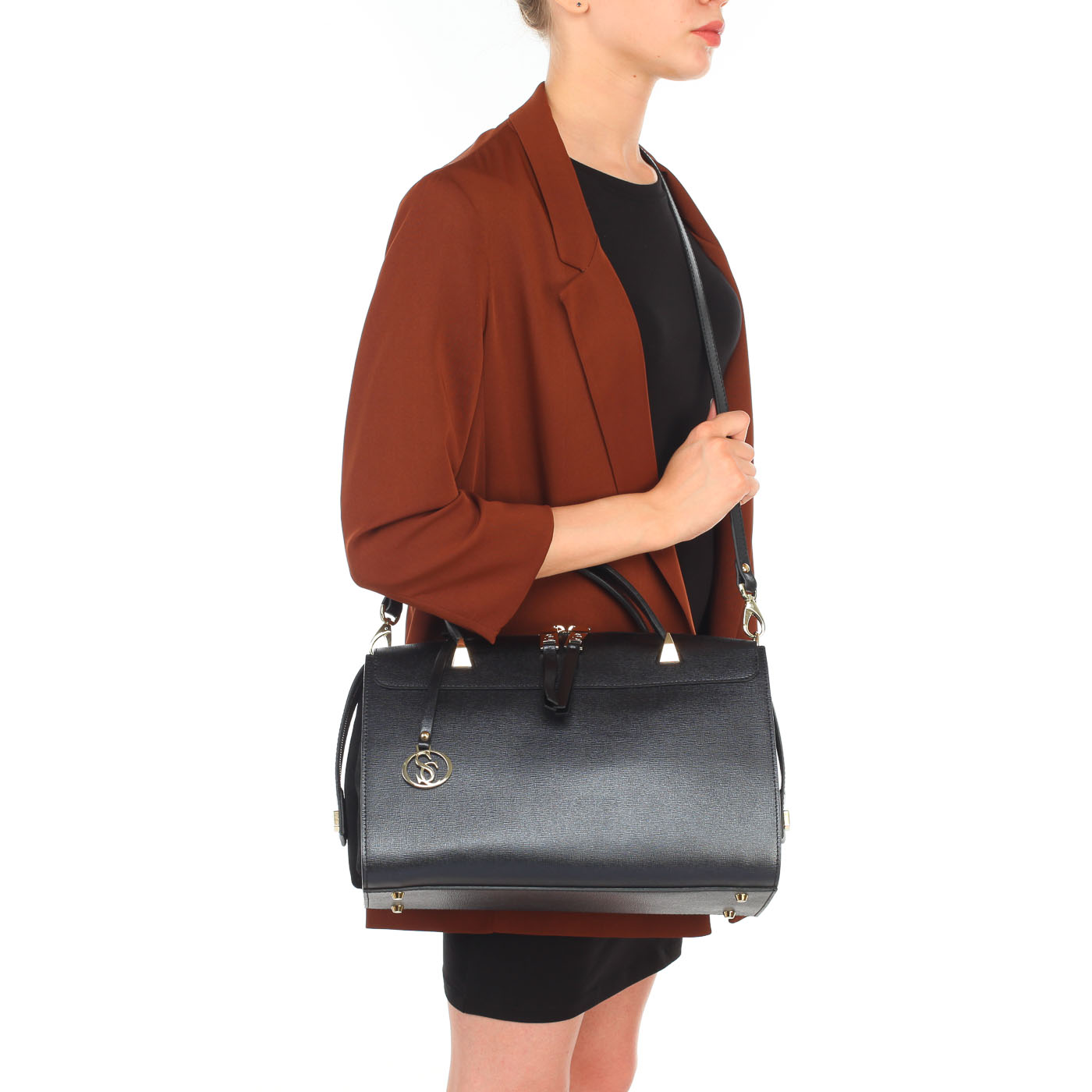 Женская черная сумка из сафьяновой кожи с замшей Carlo Salvatelli Saffiano