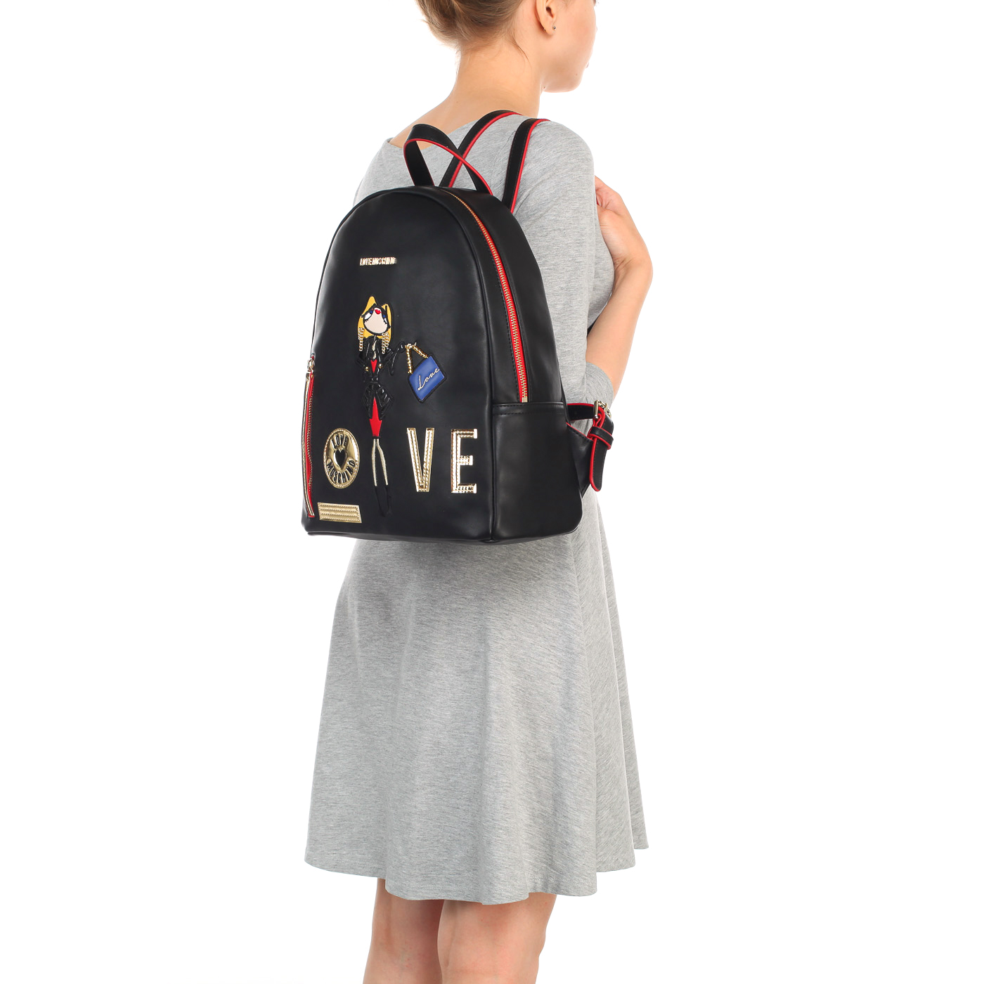 Вместительный женский рюкзак черного цвета с аппликацией Love Moschino Charming bag