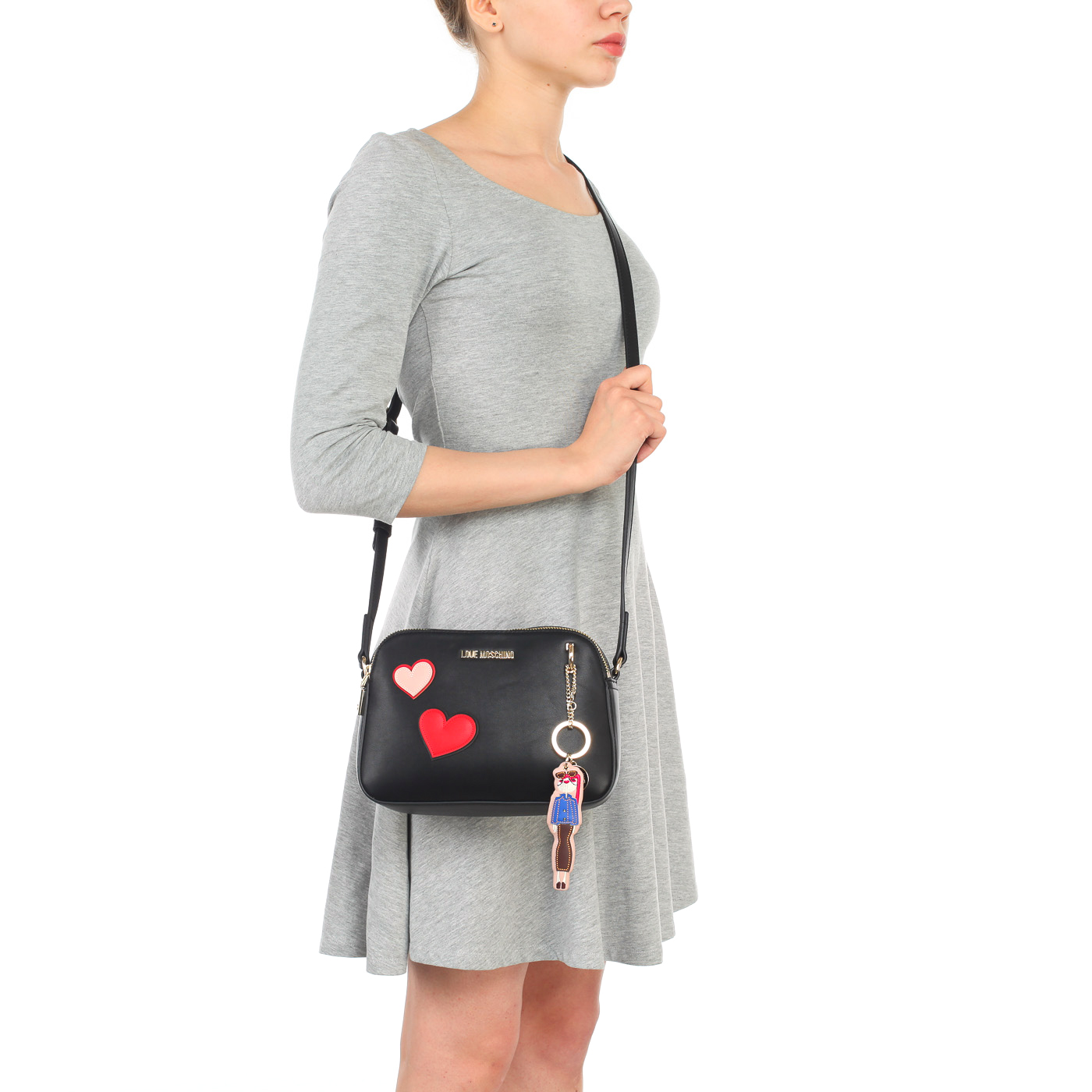 Черная сумка кросс-боди с аппликацией и съемным брелоком Love Moschino Girls  and  hearts