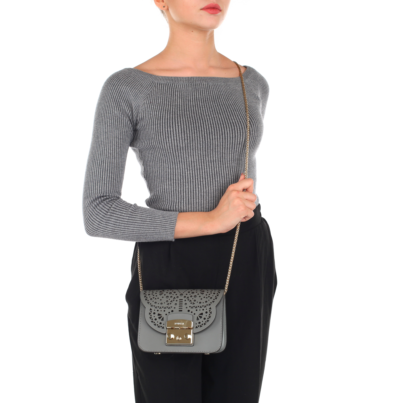 Маленькая кожаная сумка с декоративной перфорацией на откидном клапане Furla Metropolis