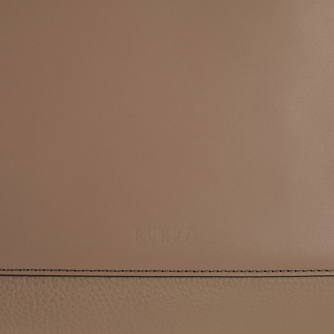 Кожаная сумка Furla Gilda