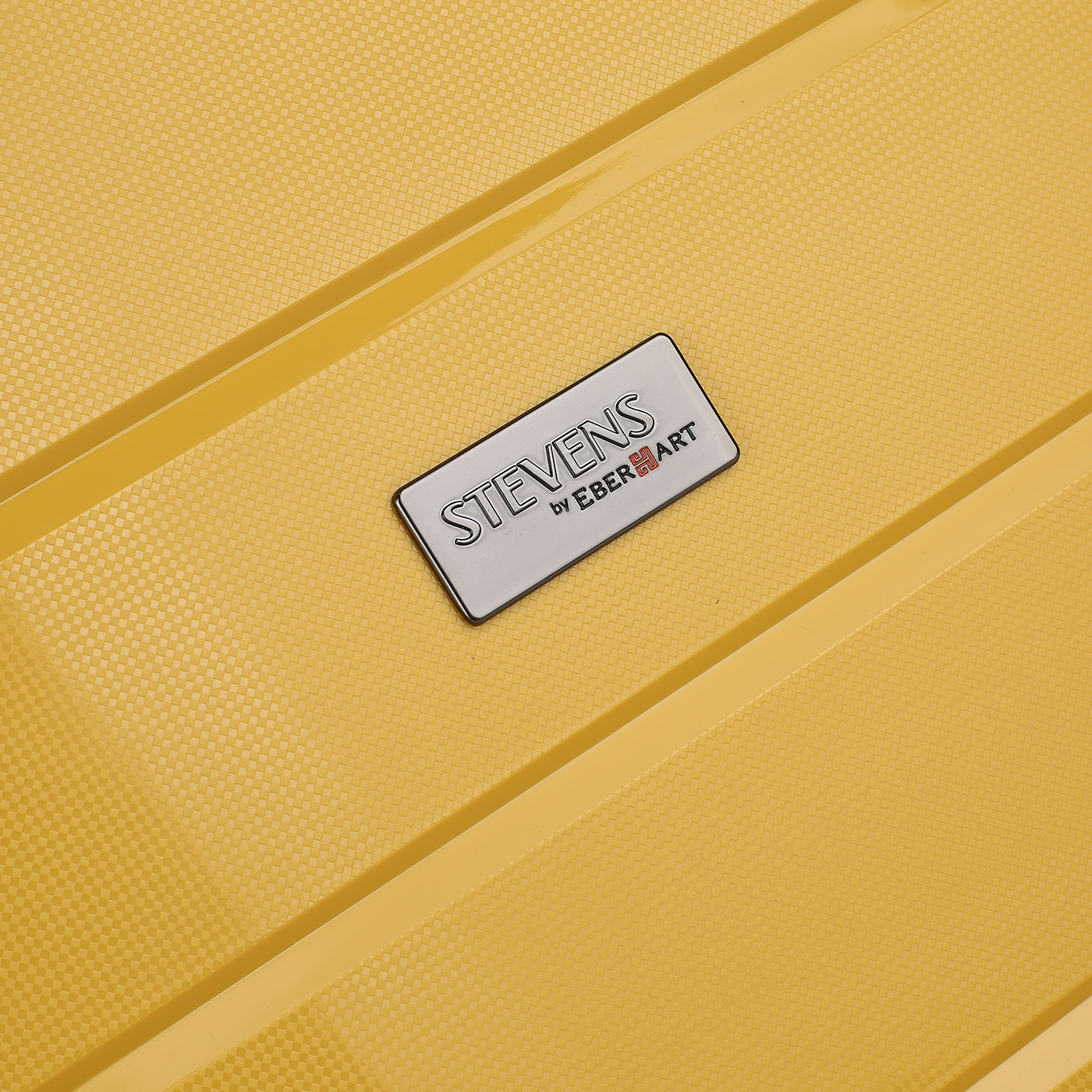 Чемодан средний M из полипропилена с кодовым замком Stevens Oxford