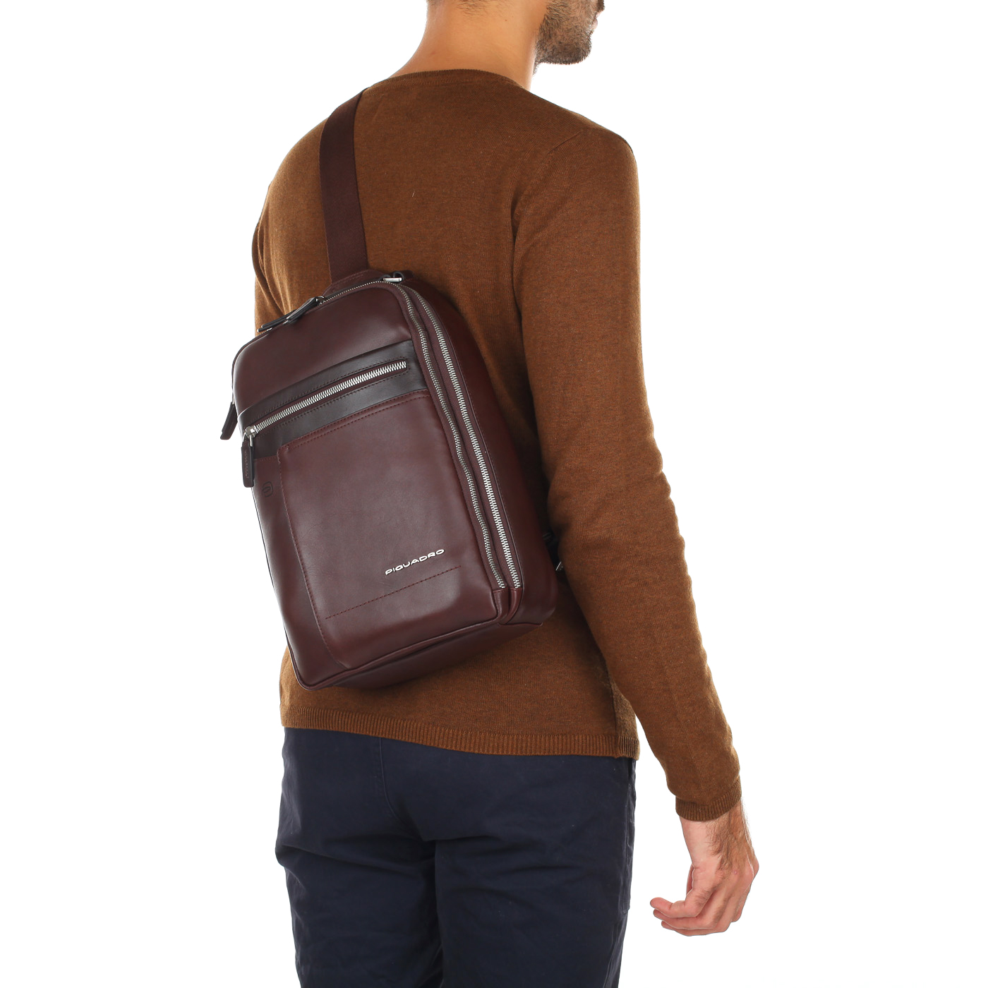Мужской кожаный рюкзак с плечевым ремнем Piquadro Cary