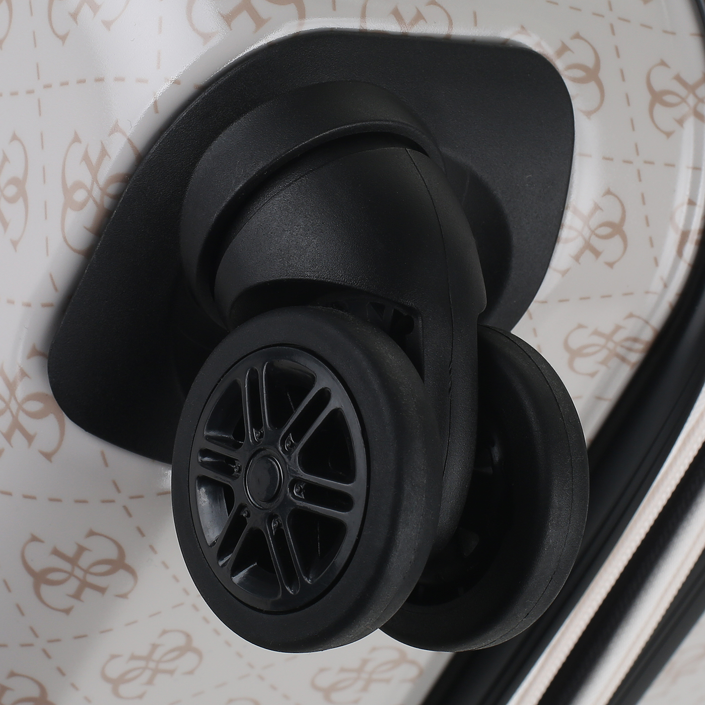 Чемодан большой L из ABS-пластика Guess Jesco Travel