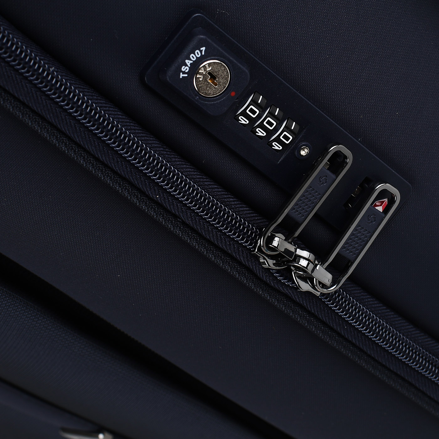 Чемодан большой L тканевый с кодовым замком Samsonite Airea