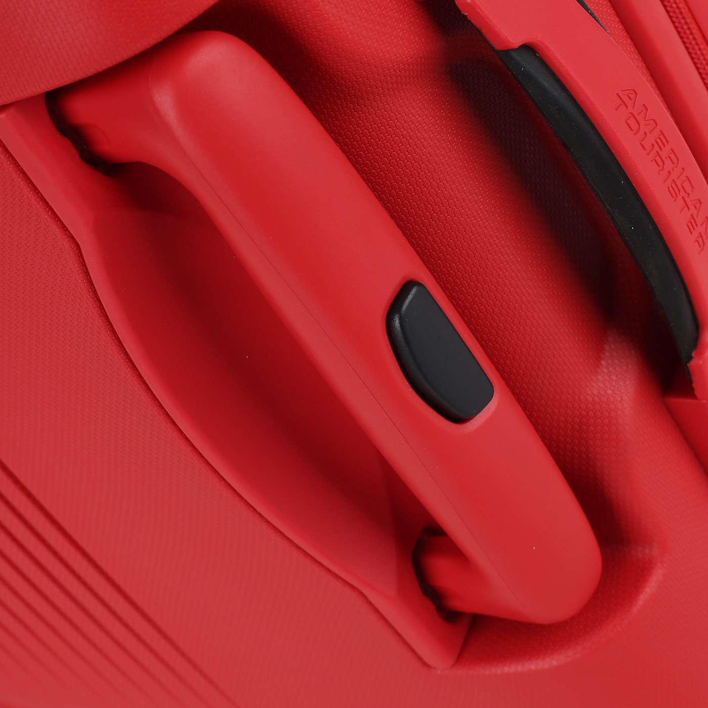 Чемодан на четырех колесах American Tourister Skytracer