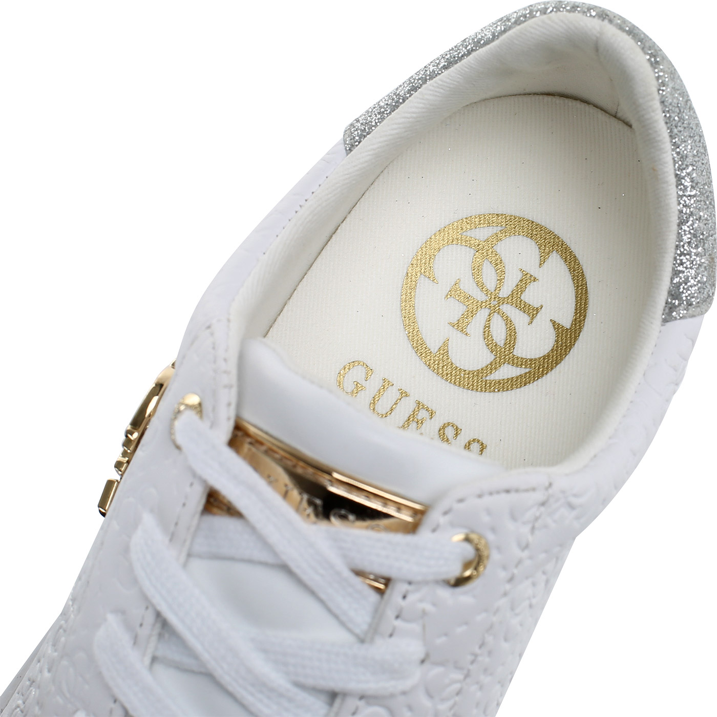 Женские кеды белого цвета с логотипом бренда Guess Baysic2