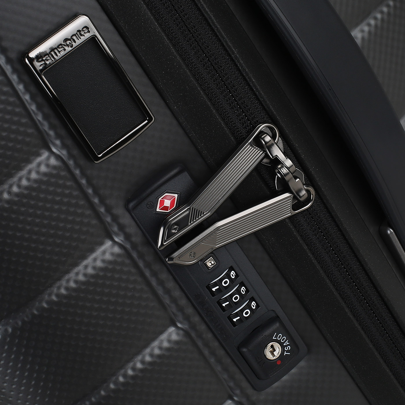 Чемодан средний M  Samsonite Proxis