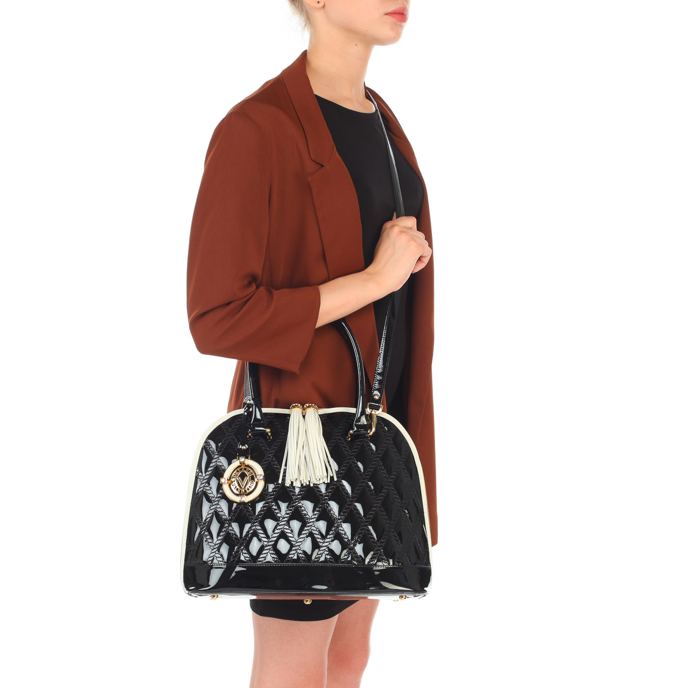 Женская черная лаковая сумка со светлой окантовкой Valentino Orlandi Ilary