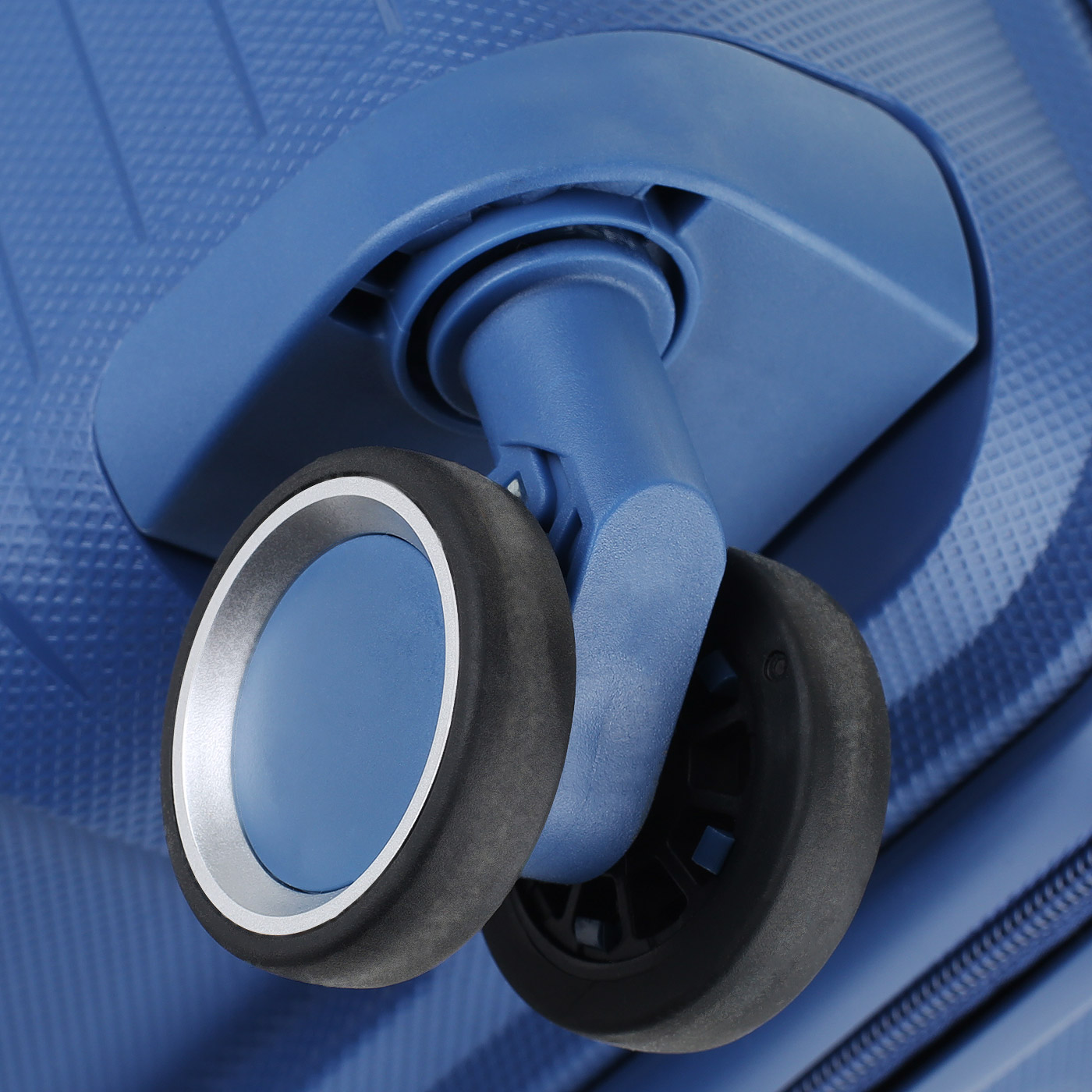 Чемодан большой L из полипропилена Stevens Iron