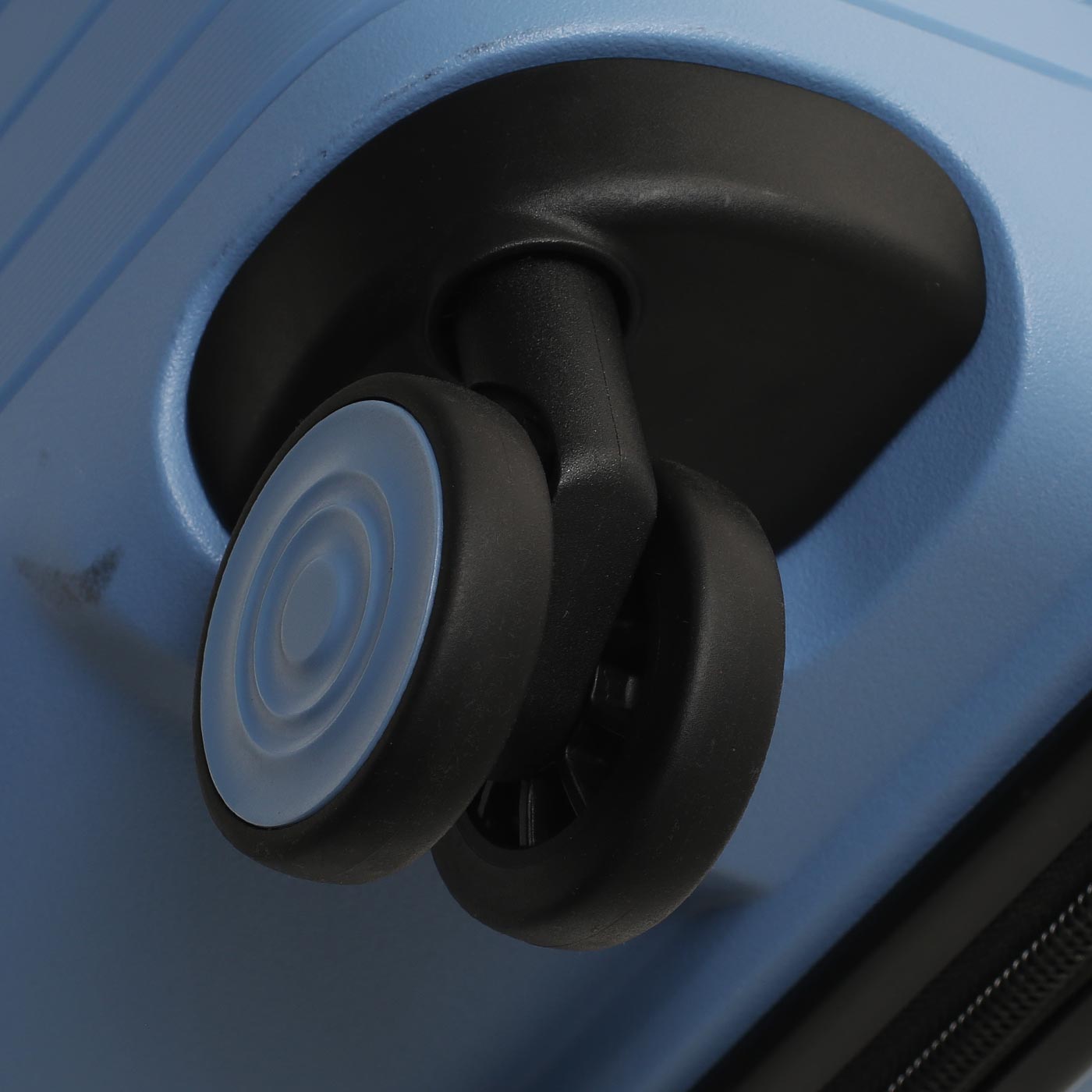 Чемодан Eberhart Eagle