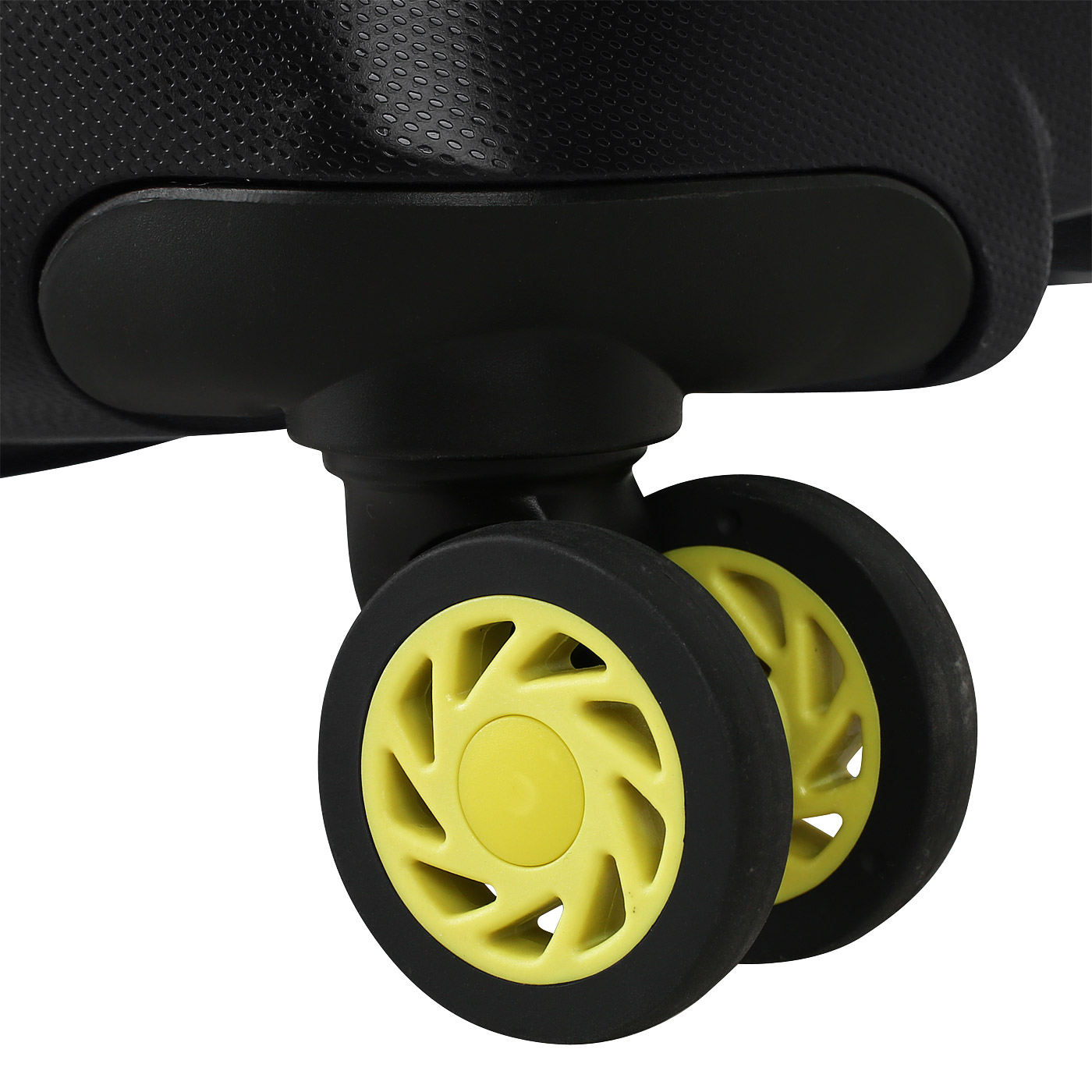 Чемодан средний M из полипропилена с кодовым замком American Tourister Lightrax