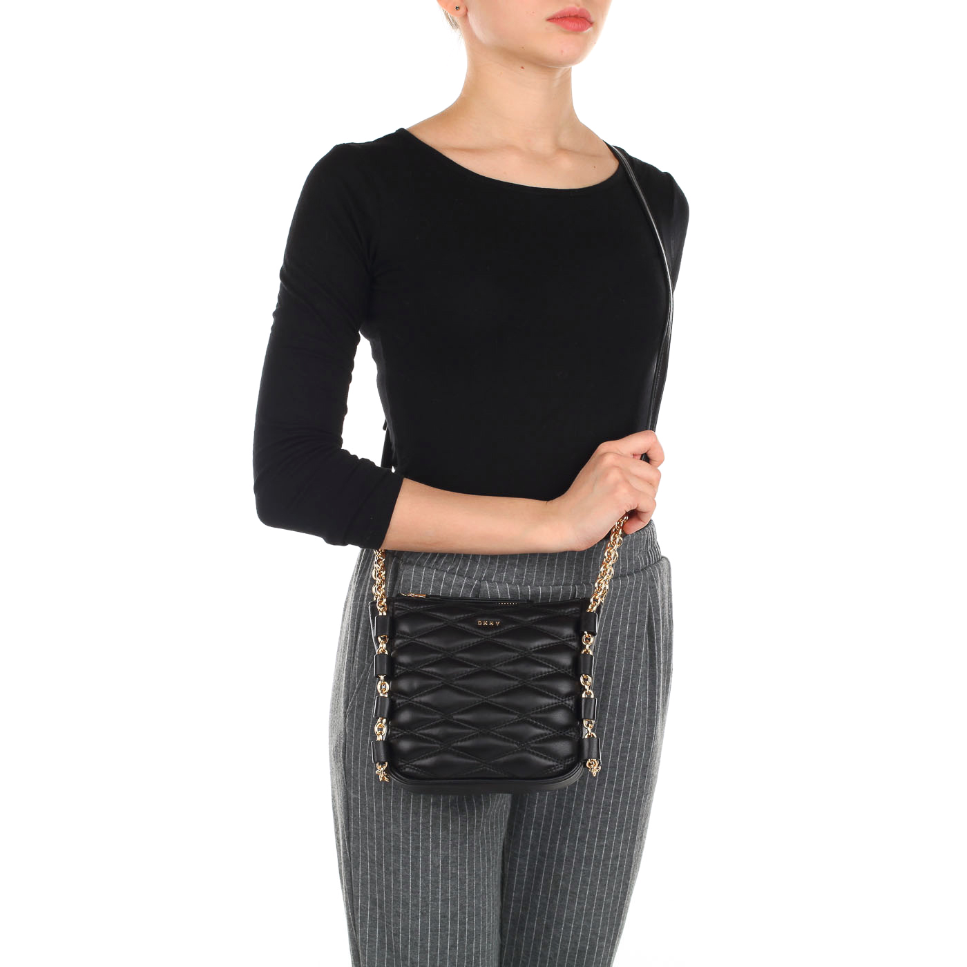 Черная стеганая женская сумочка из натуральной кожи DKNY Lara