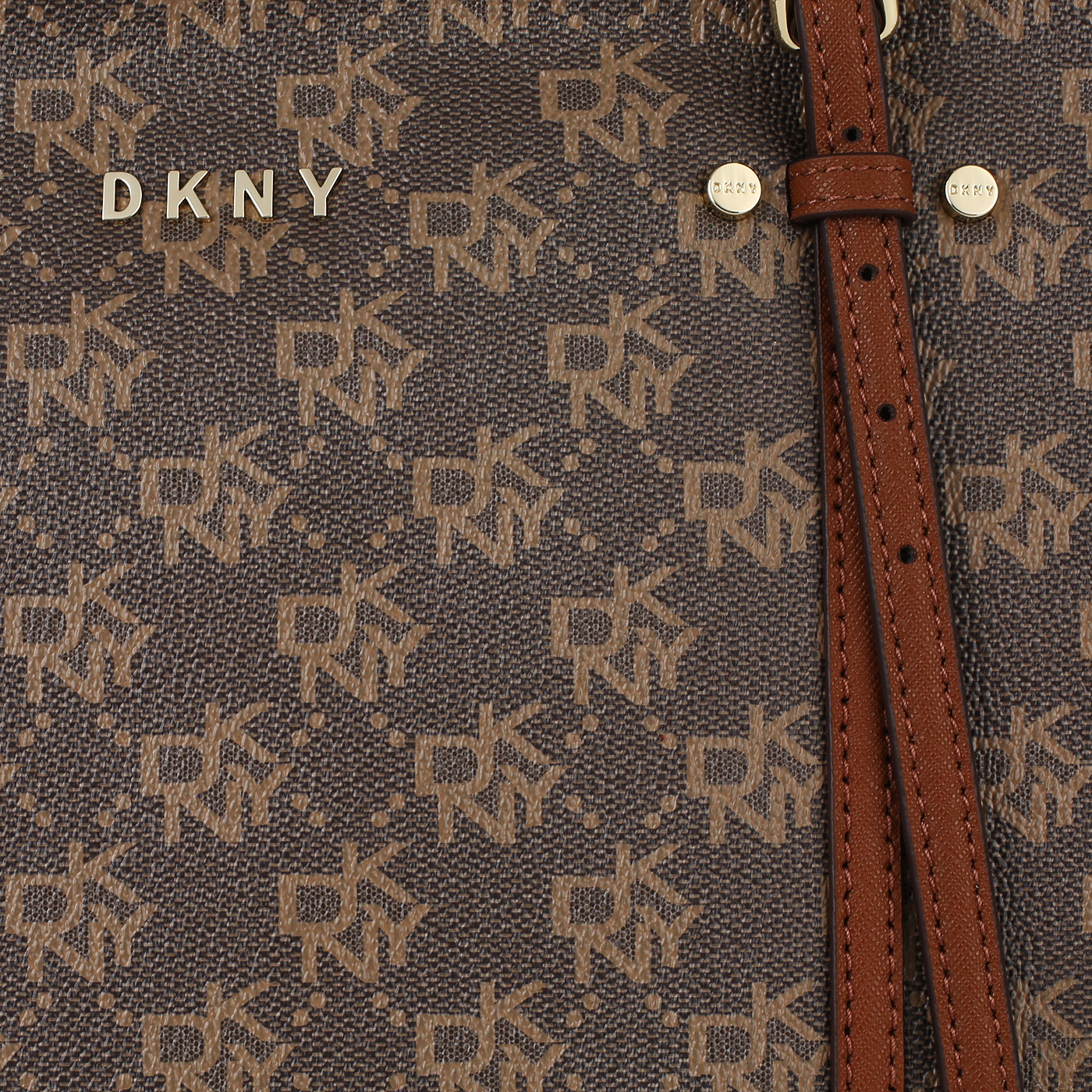 Тисненая сумка с логотипом бренда DKNY Bo