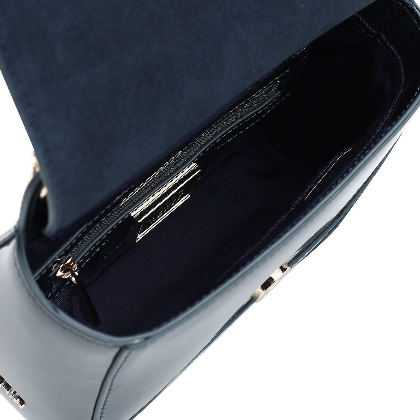Лаковая кожаная сумочка на плечевой цепочке Cromia Koa